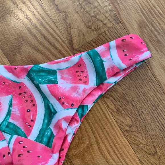 SALE! 🚨 Watermelon Pink Bikini Swimsuit Set - Picture 3 of 6